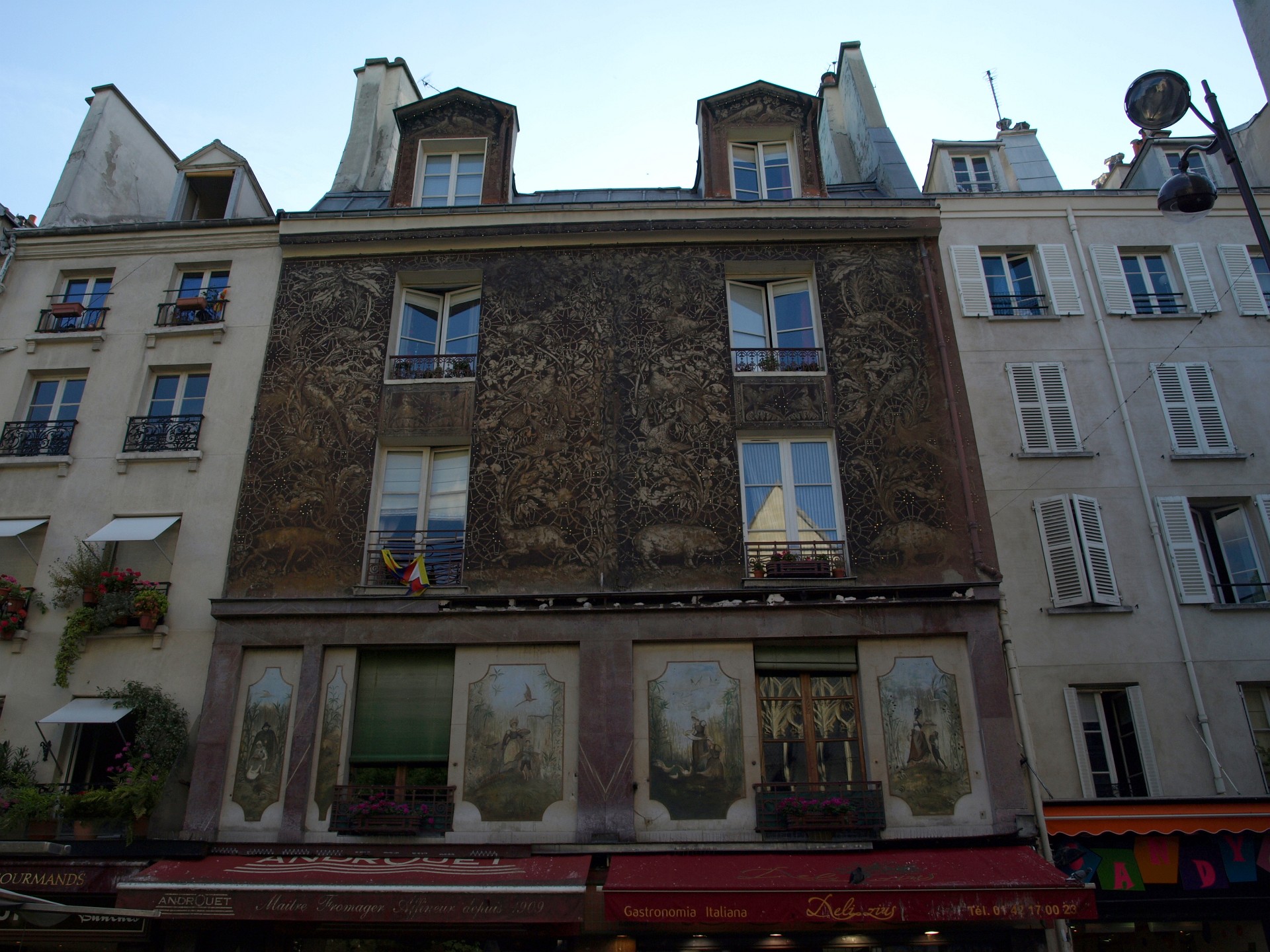 Well Decorated Building